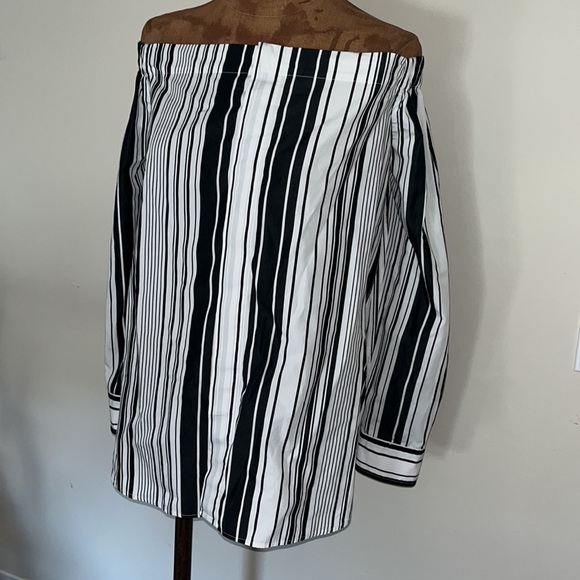 Like-new Polo Ralph Lauren top - Picture 2 of 4